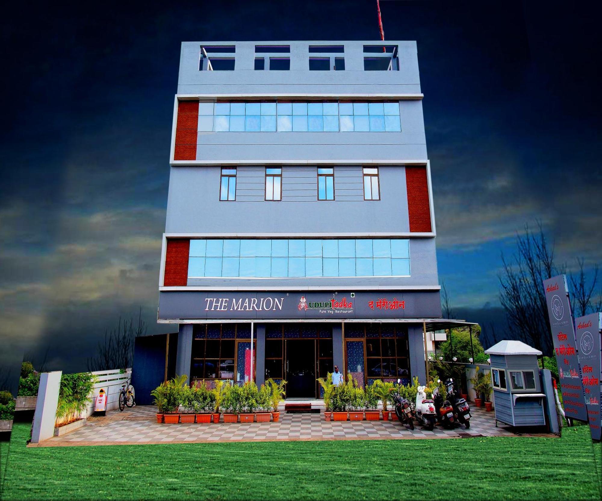 Hotel The Marion Nášik Exteriér fotografie